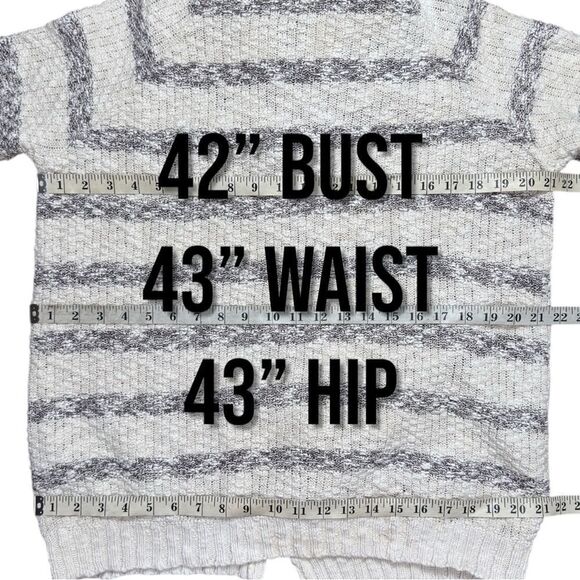 O'Neill Gray and Cream Cardigan Sweater Sz L - Picture 8 of 11